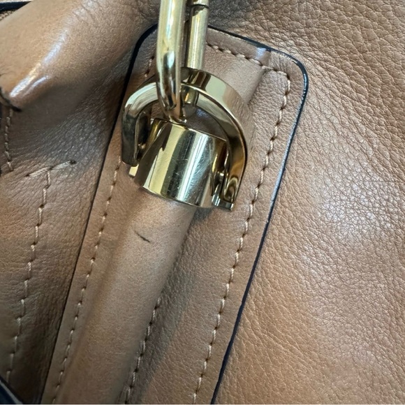 Chloe Paraty Medium Leather Shoulder Bag - Picture 11 of 14